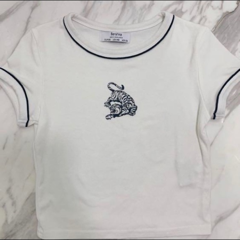 Bershka Tiger Baby Tee